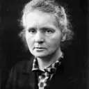 Photo de Marie Curie · Crédits photo Henri Manuel · Wikimedia Commons