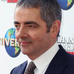 Photo de Rowan Atkinson · Crédits photo Eva Rinaldi · Wikimedia Commons
