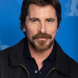 Photo de Christian Bale · Crédits photo Harald Krichel · Wikimedia Commons