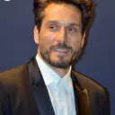 Photo de Vincent Elbaz · Crédits photo Georges Biard · Wikimedia Commons