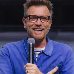 Photo de Ewan McGregor · Crédits photo Kevin Paul · Wikimedia Commons