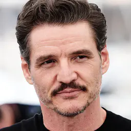 Photo de Pedro Pascal · Crédits photo Gabriel Hutchinson · Wikimedia Commons