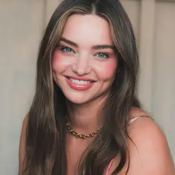 Photo de Miranda Kerr · Crédits photo Kevin Paul · Wikimedia Commons