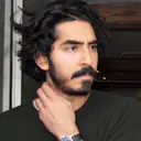 Photo de Dev Patel · Crédits photo Gordon Correll · Wikimedia Commons
