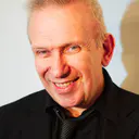 Photo de Jean-Paul Gaultier · Crédits photo Netaction · Wikimedia Commons