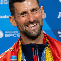 Photo de Novak Djokovic · Crédits photo Andymiah · Wikimedia Commons