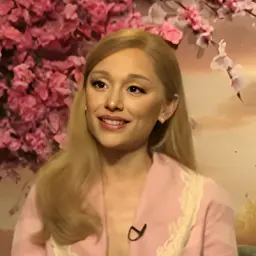 Photo de Ariana Grande · Crédits photo Barbie Simons · Wikimedia Commons