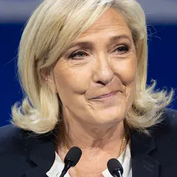Photo de Marine Le Pen · Crédits photo Vox España · Wikimedia Commons
