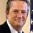 Photo de Matthew Perry · Crédits photo Valerie Jarrett / @vj44 via X (Twitter) · Wikimedia Commons