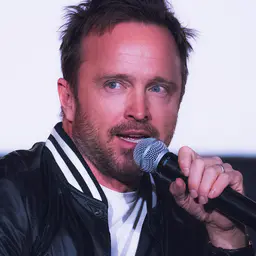 Photo de Aaron Paul · Crédits photo Kevin Paul · Wikimedia Commons