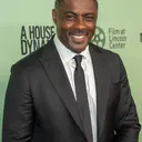 Photo de Idris Elba · Crédits photo Bryan Berlin · Wikimedia Commons