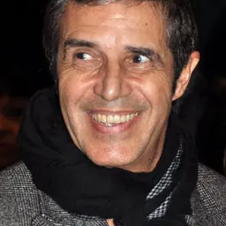 Photo de Julien Clerc · Crédits photo Georges Biard · Wikimedia Commons