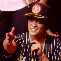 Photo de Bruno Mars · Crédits photo slgckgc · Wikimedia Commons