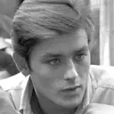 Photo de Alain Delon · Crédits photo Licio D'aloisio / Reporters Associati &amp; Archivi / Mondadori · Wikimedia Commons