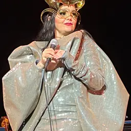 Photo de Björk · Crédits photo Frédéric Vicomte · Wikimedia Commons