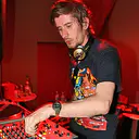 Photo de Kavinsky · Crédits photo Delrem at English Wikipedia cropped by MRCLD · Wikimedia Commons